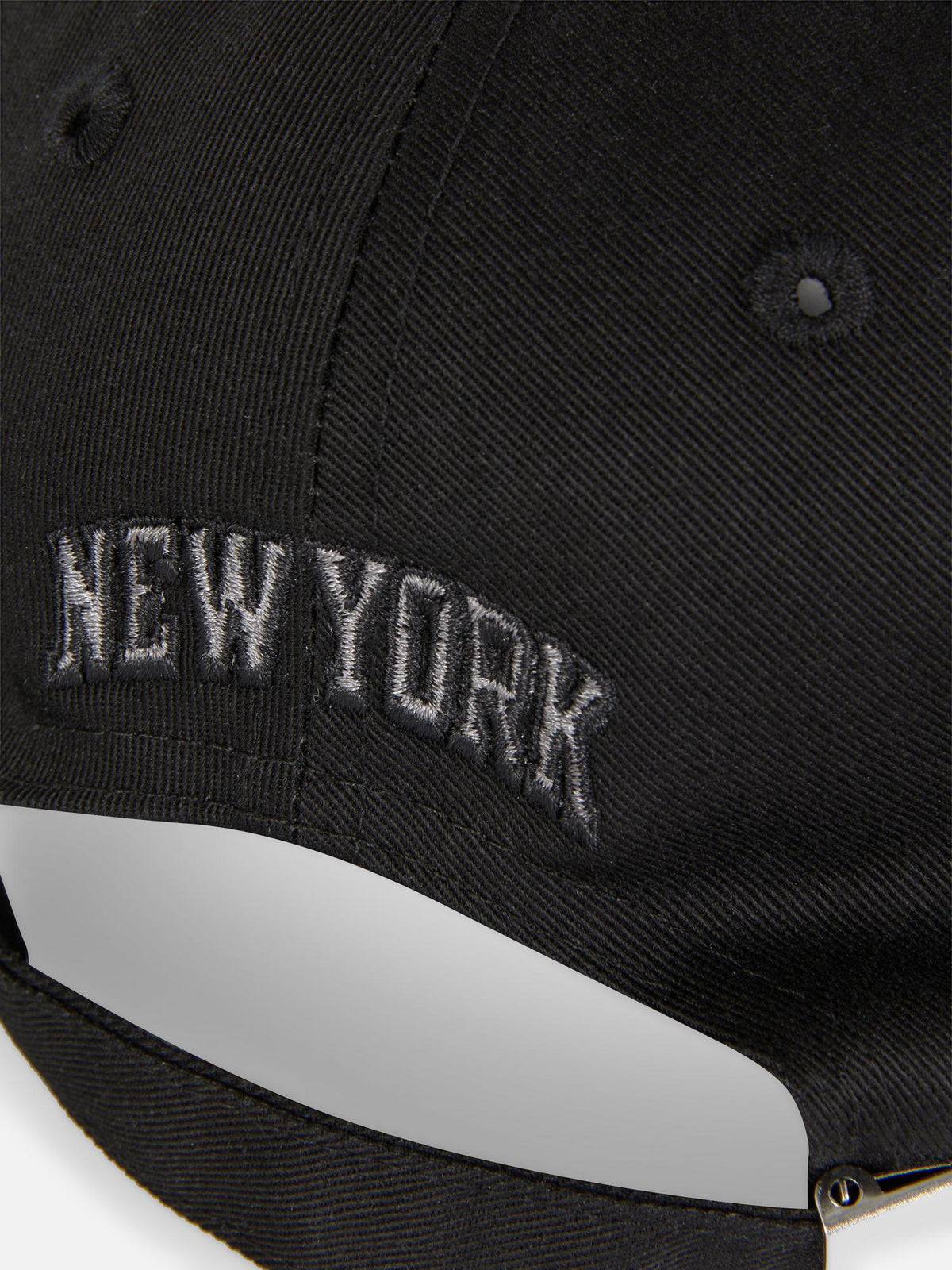 New York Embroidered Baseball Cap - Black