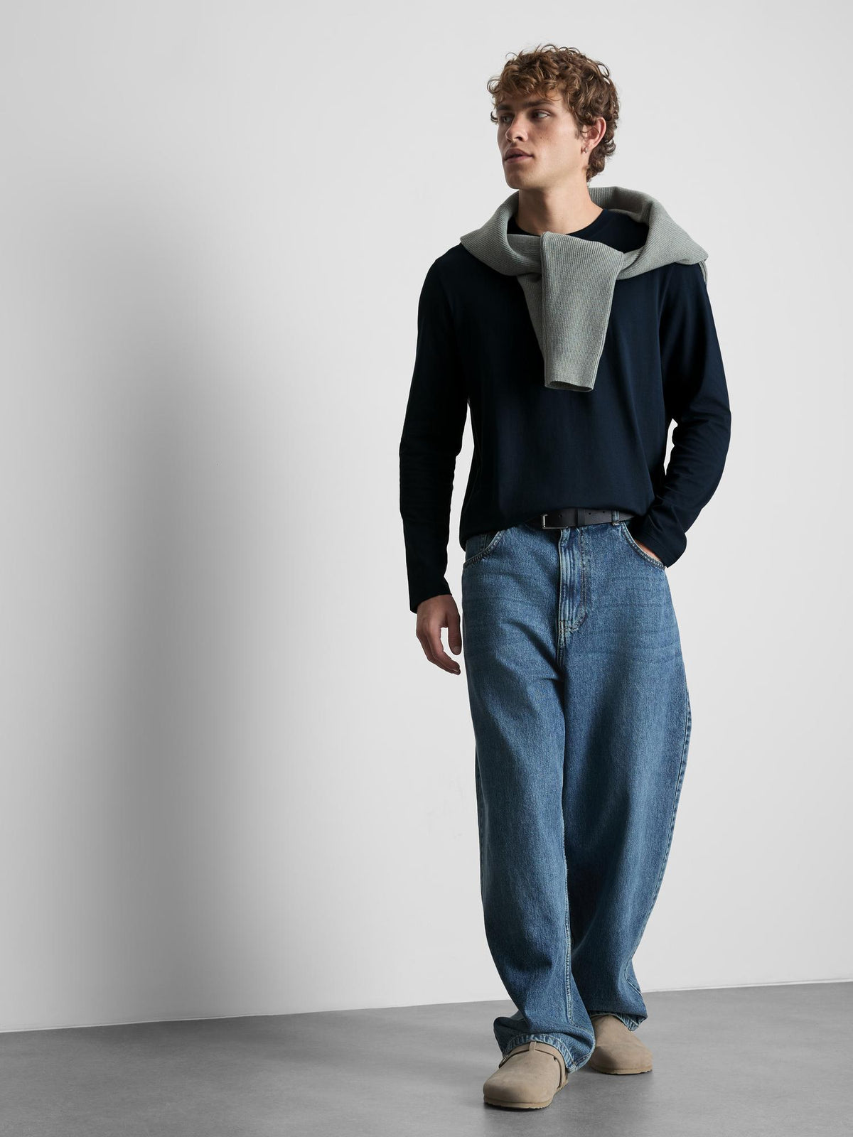 Essential Long Sleeve T-Shirt - Navy
