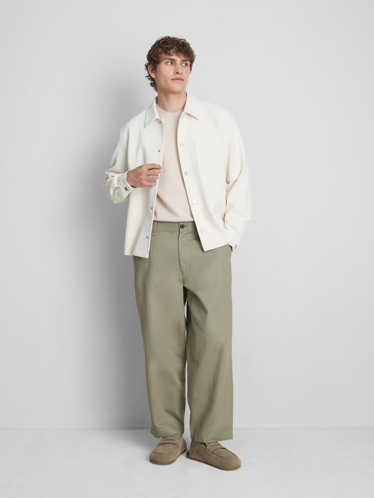 Mid-Rise Baggy Chinos - Khaki
