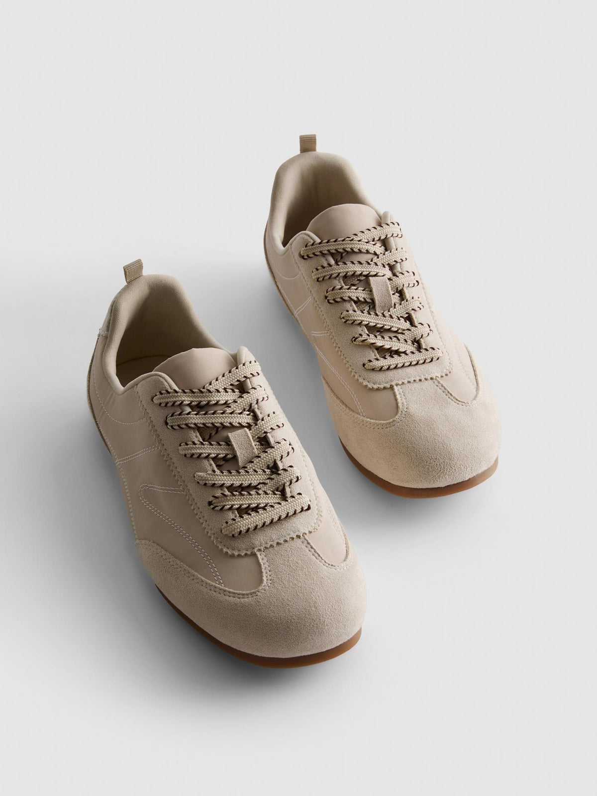 Low-Top Trainers - Beige