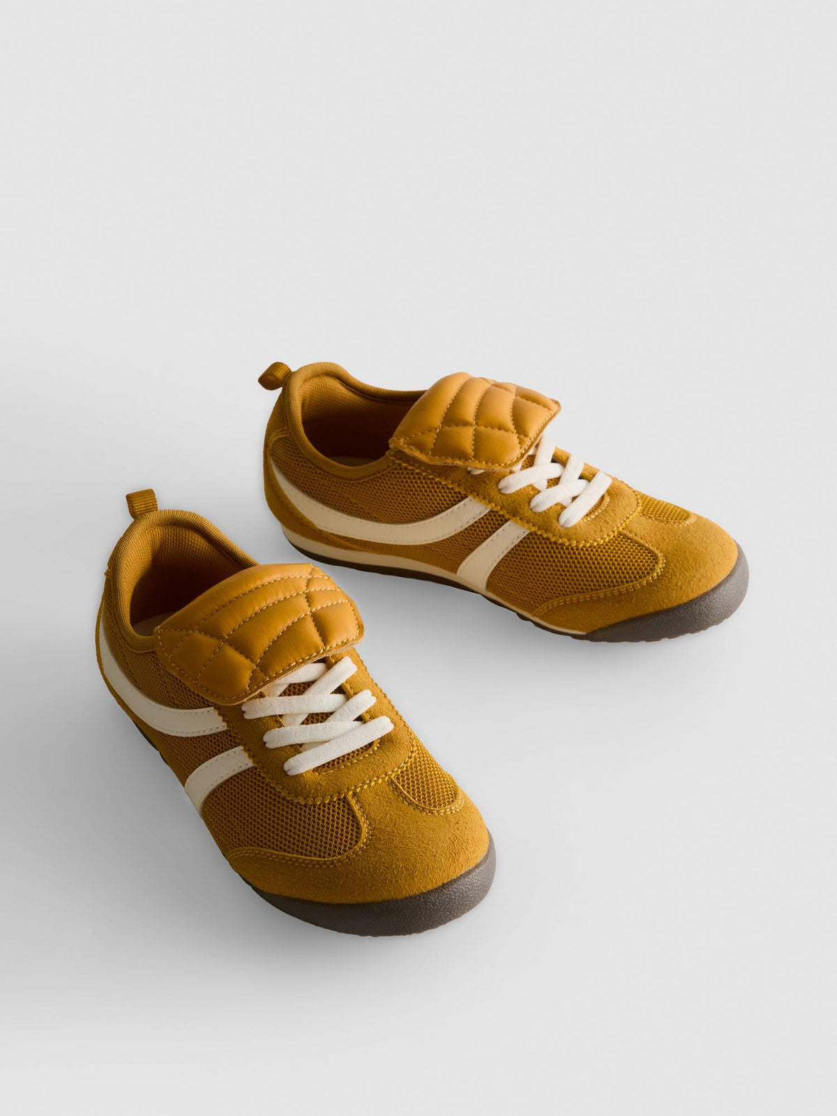 Low-Top Trainers - Mustard