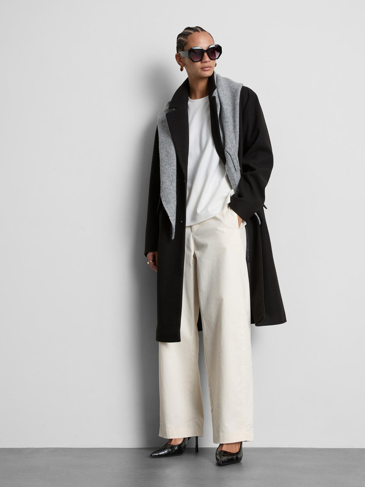 Single Breasted Overcoat - Black