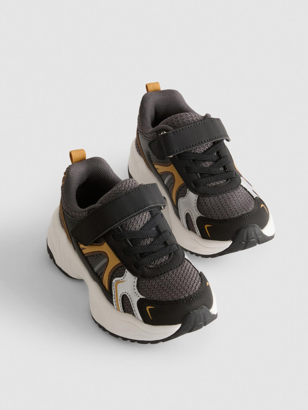 Chunky Trainers - Black/Nude