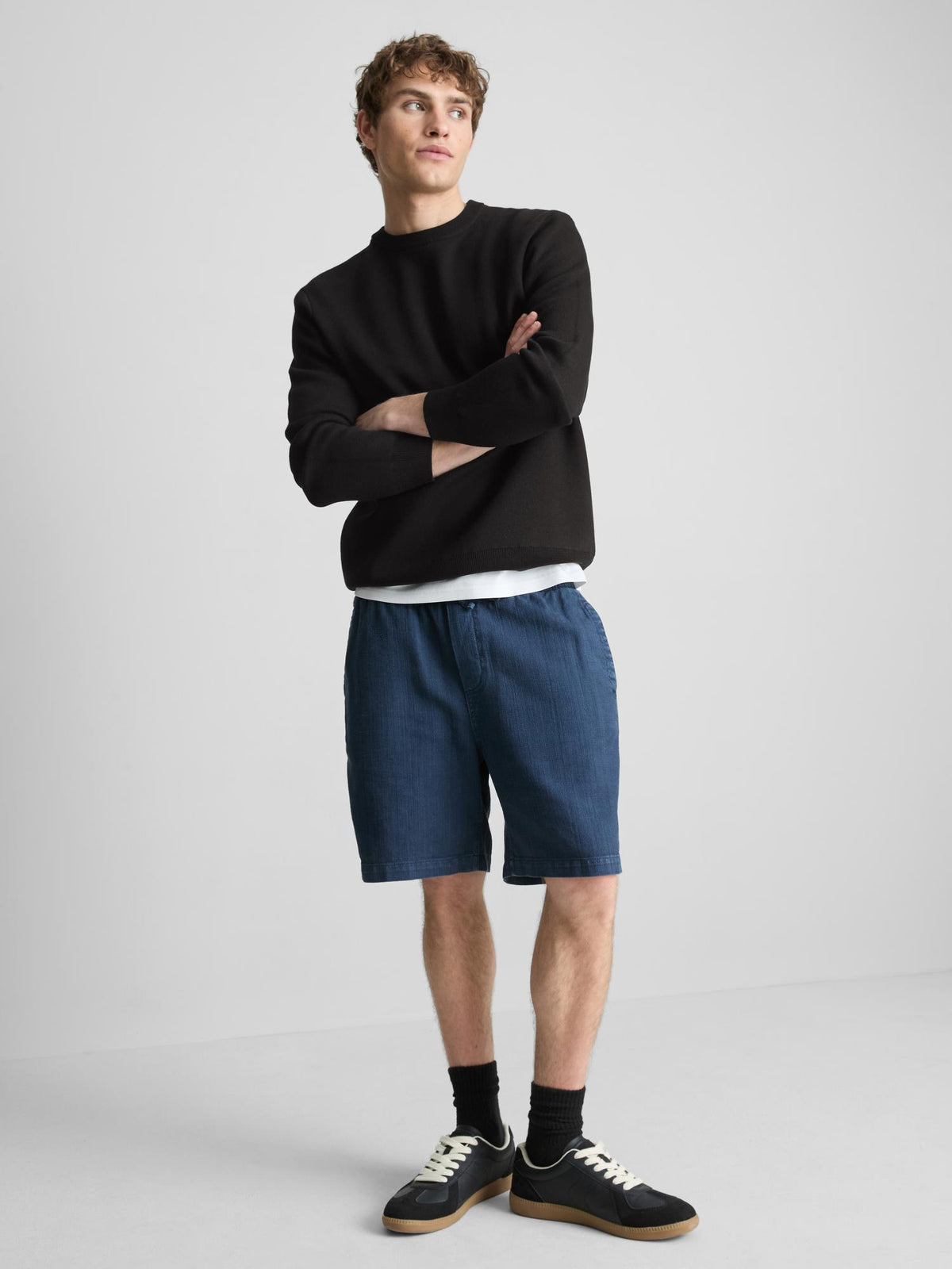 Crew Neck Jumper - Black