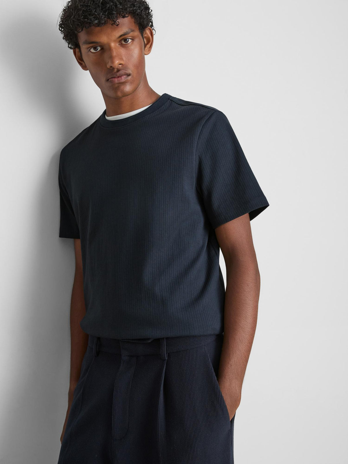 The Edit Ribbed Round Neck T-Shirt - Navy