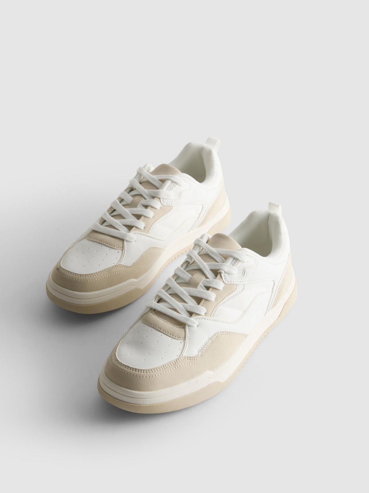 Contrast Stitch Low-Top Trainers - White