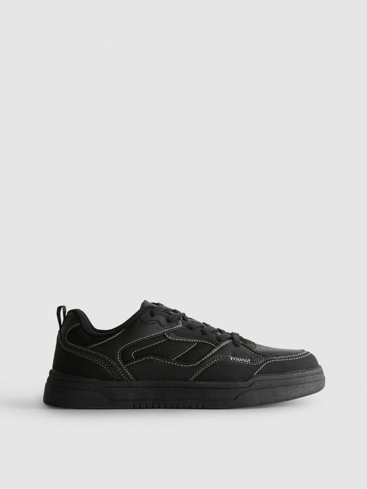Contrast Stitch Low-Top Trainers - Black