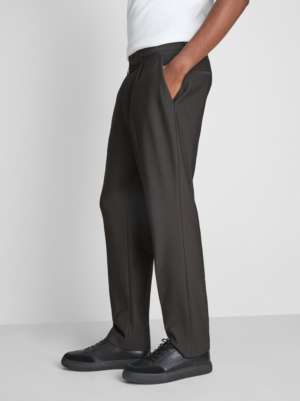 The Edit Regular Fit Plissé Suit Trousers - Black