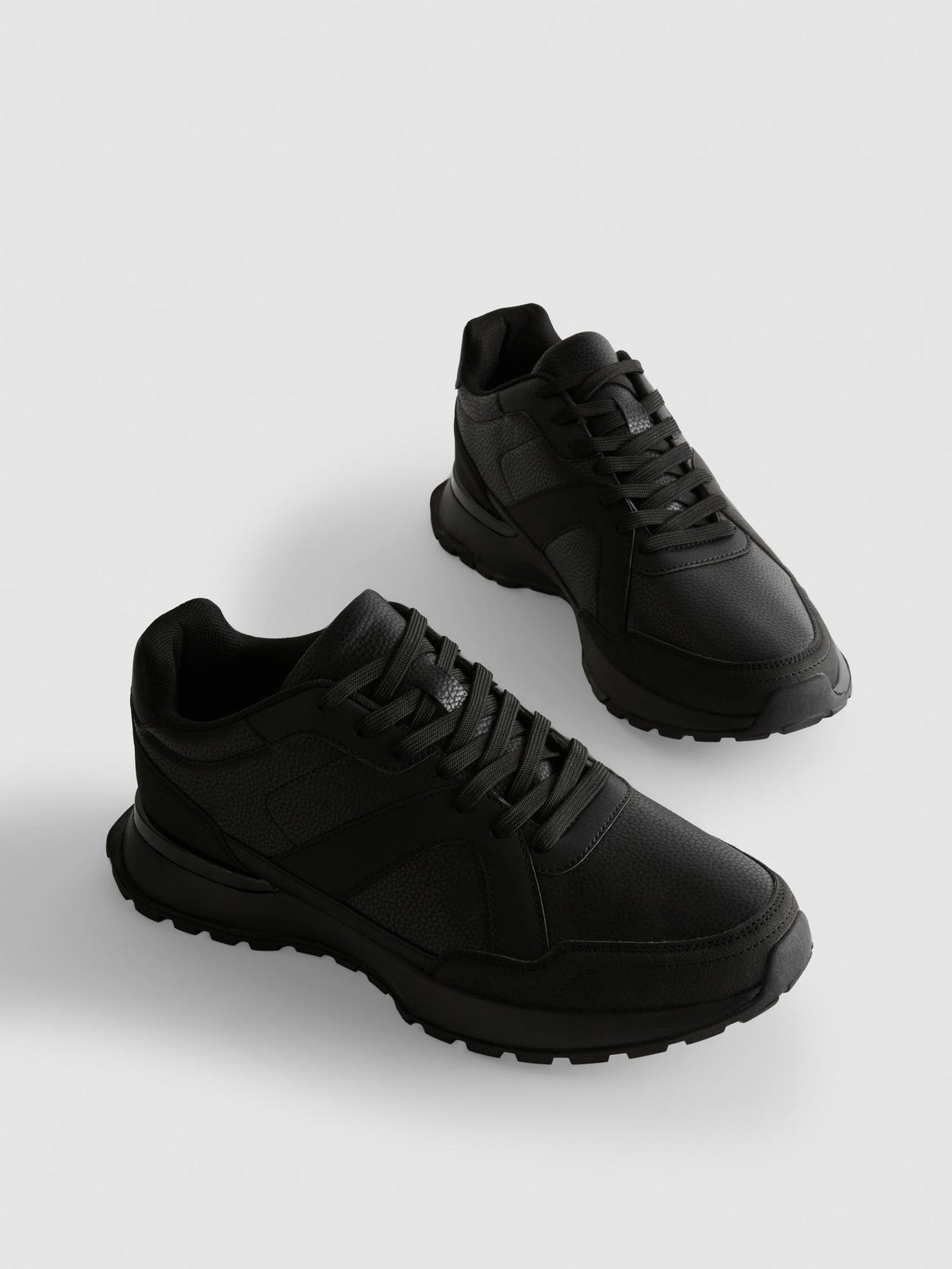 Lace-Up Trainers - Black