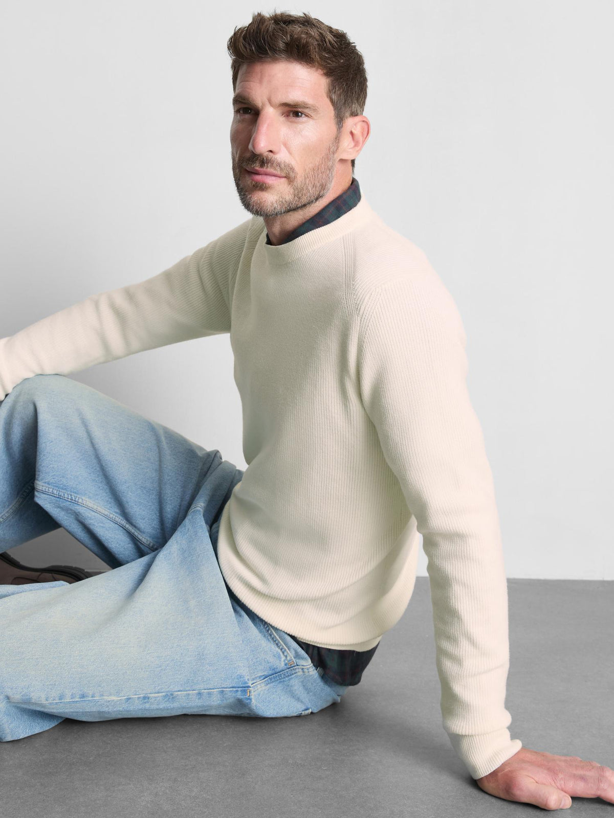 Ribbed Crew Neck Jumper - White