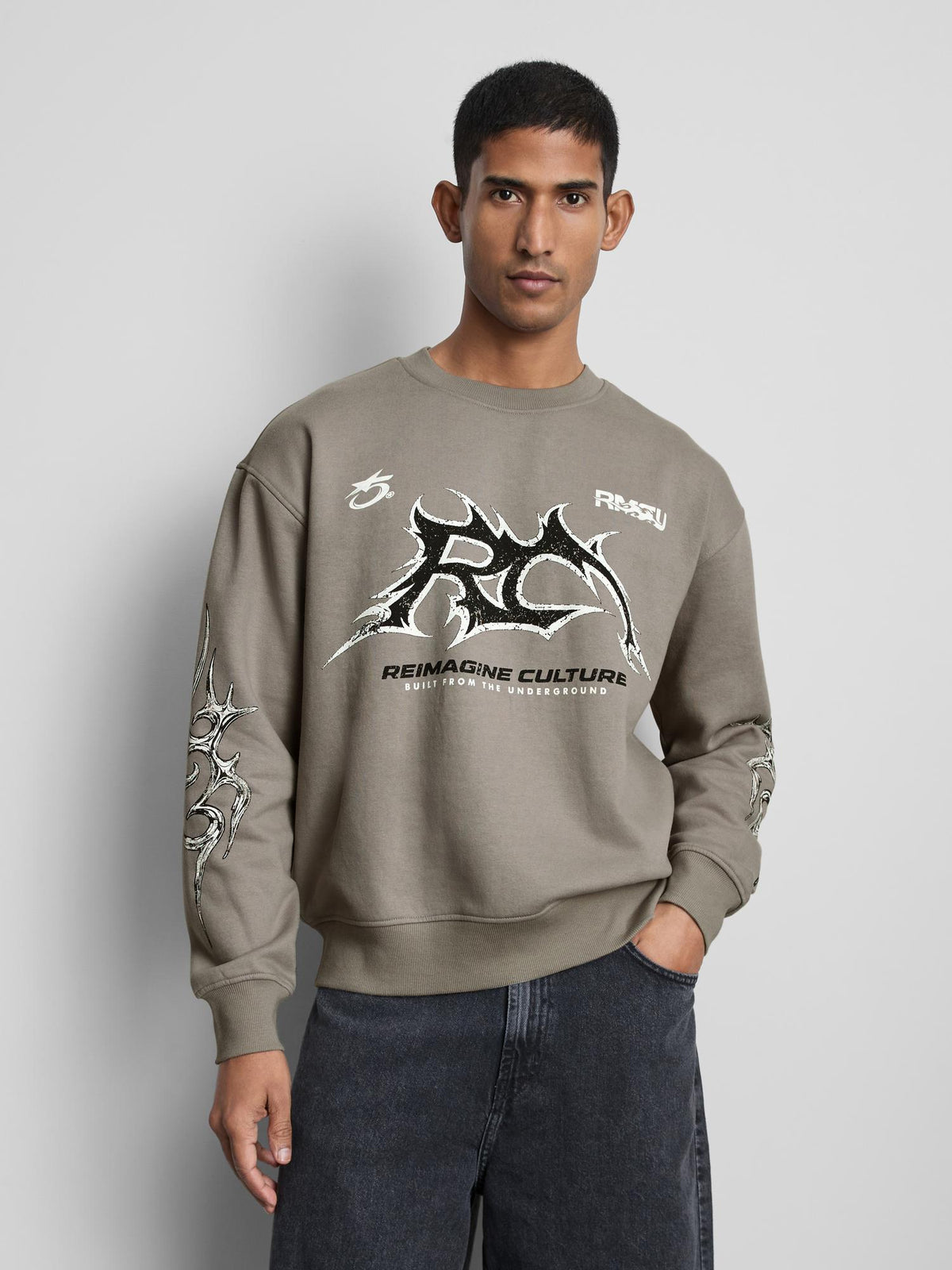Graphic Sweatshirt - Light Grey