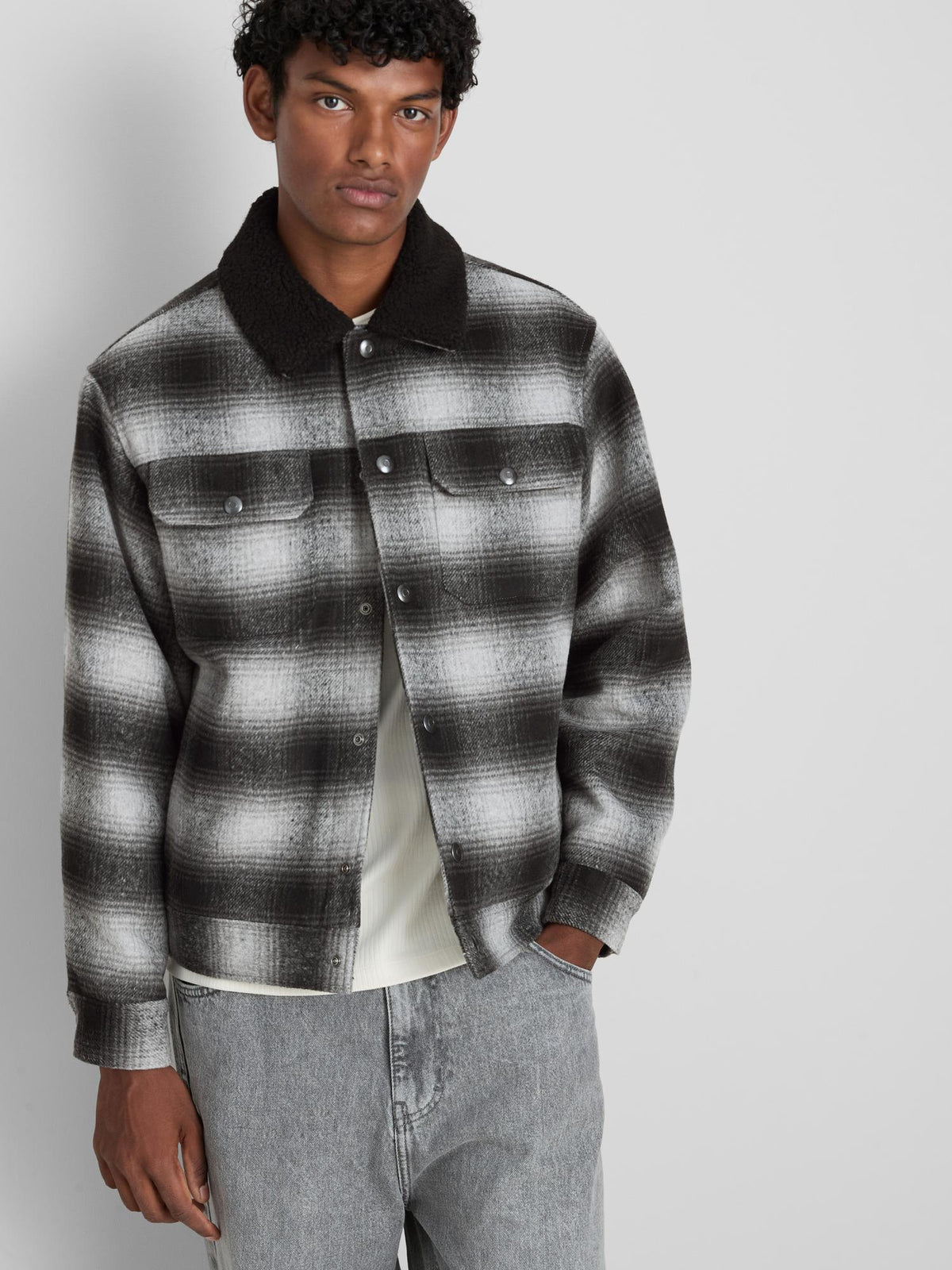 Sherpa Collar Check Trucker Jacket - Black/White