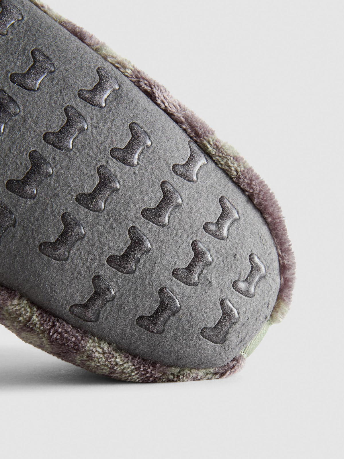 Faux Fur Gaming Graphic Slipper Socks - Khaki
