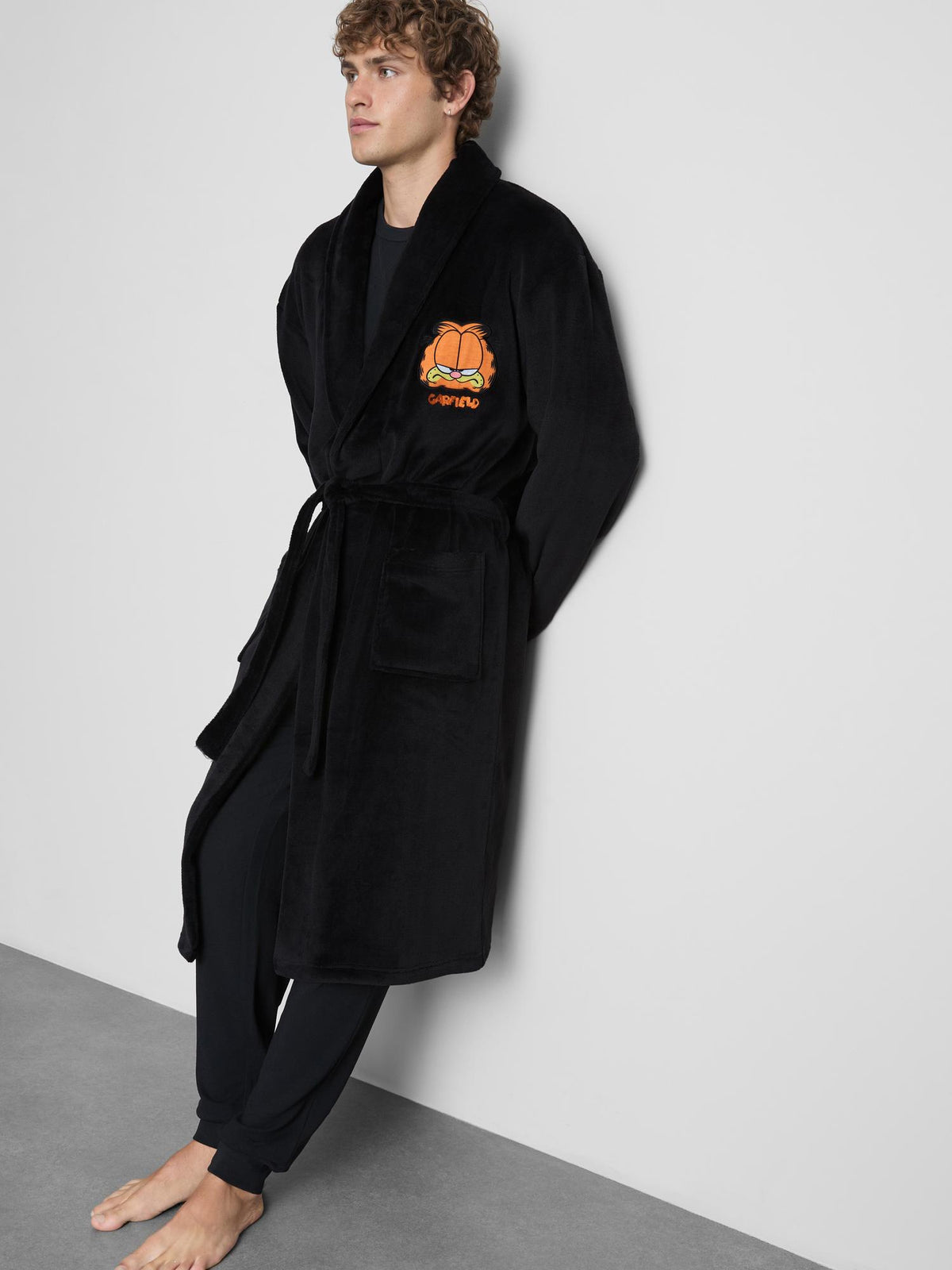 Garfield Embroidered Dressing Gown - Black