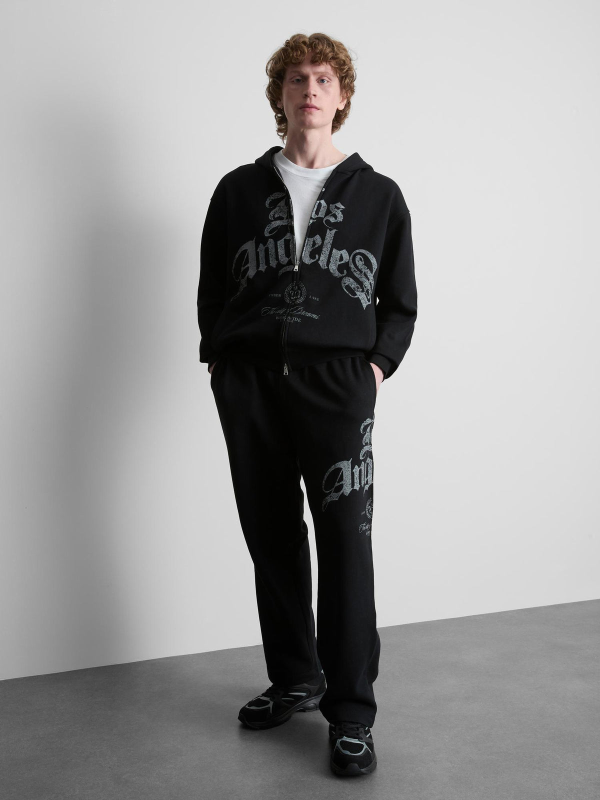 Los Angeles Graphic Zip-Up Hoodie - Black