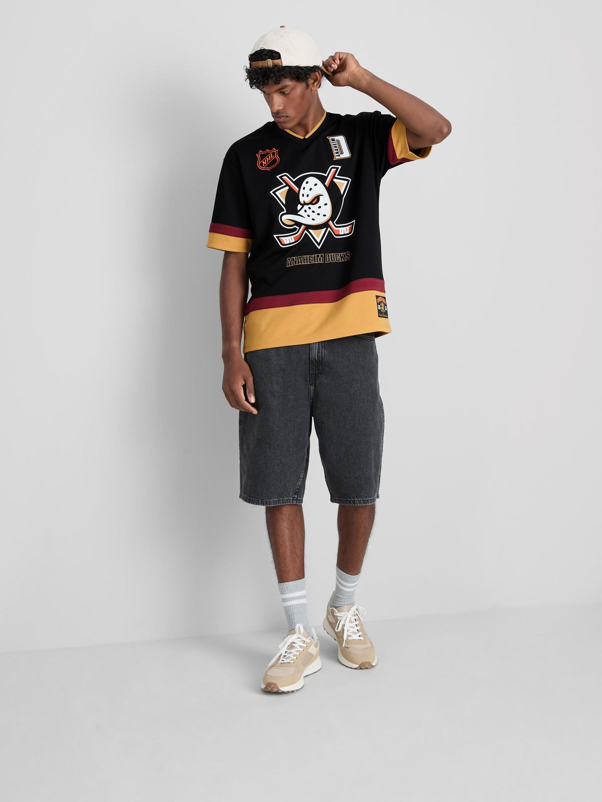 NHL Anaheim Ducks Graphic Jersey - Black