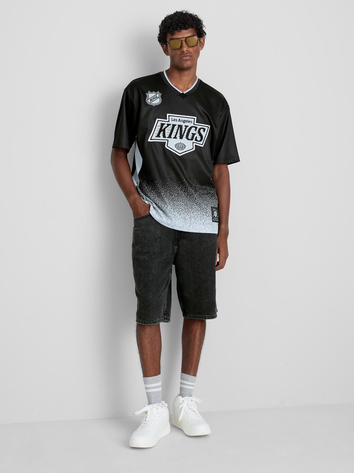 NHL Los Angeles Kings V-Neck T-Shirt - Black
