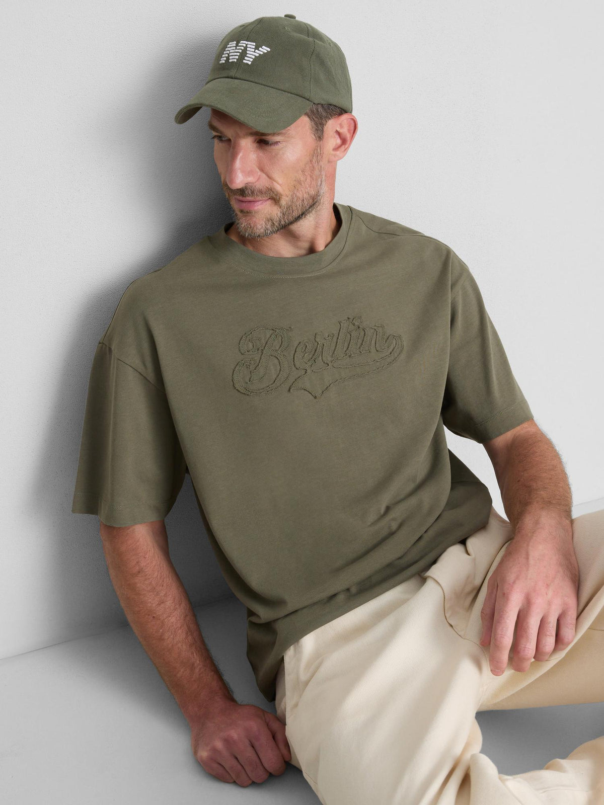 Berlin Appliqué T-Shirt - Khaki