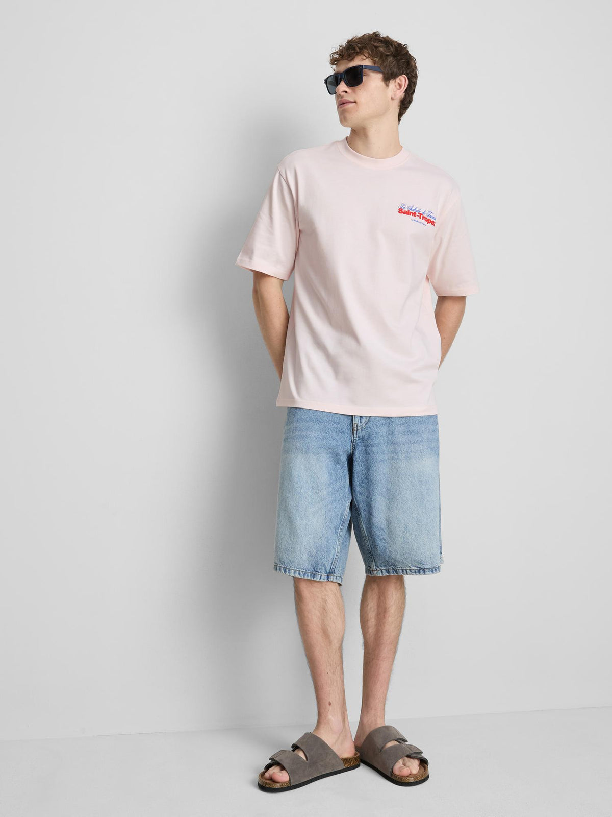 Saint-Tropez Graphic T-Shirt - Pink