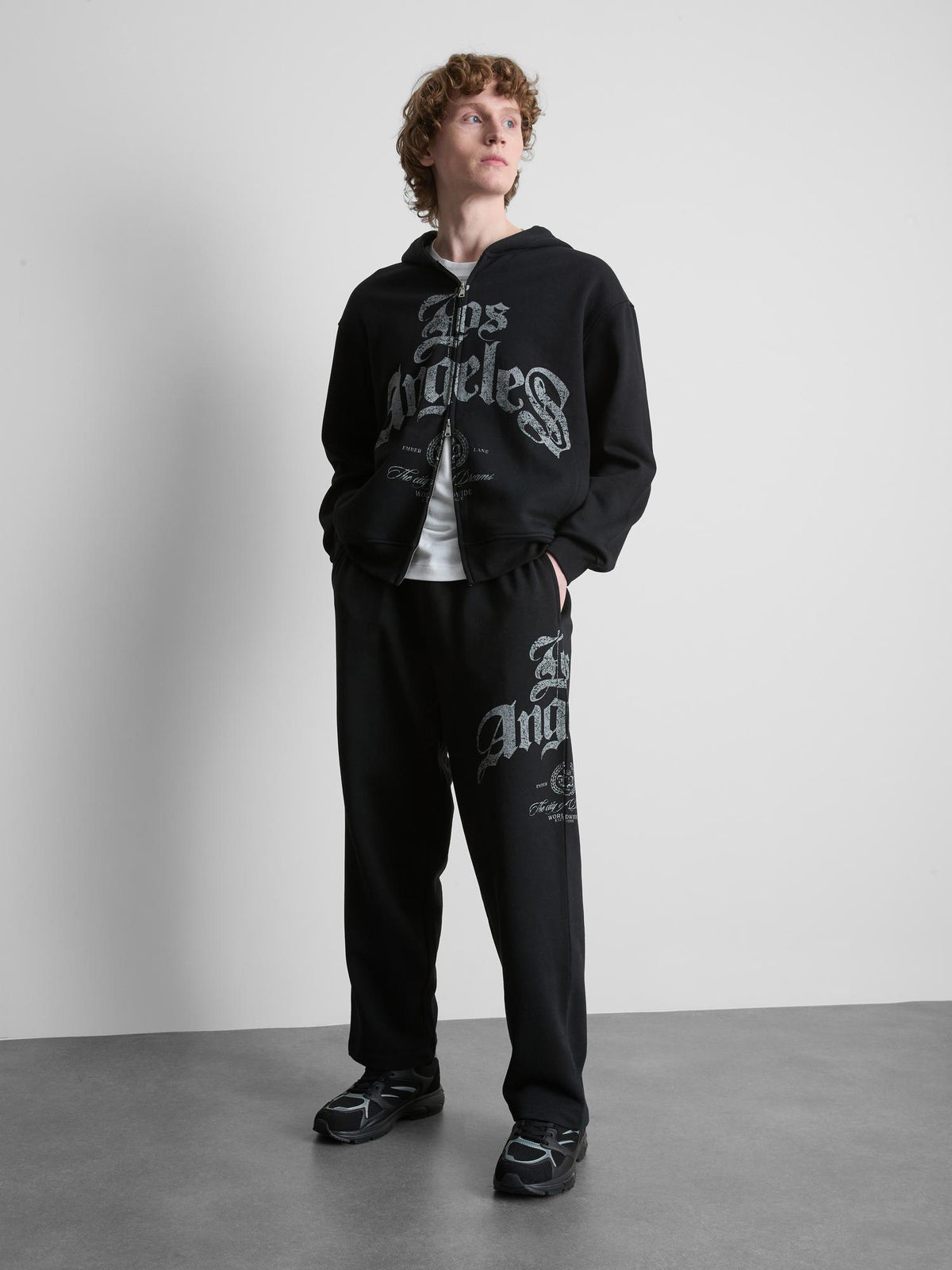 Los Angeles Graphic Wide Leg Joggers - Black