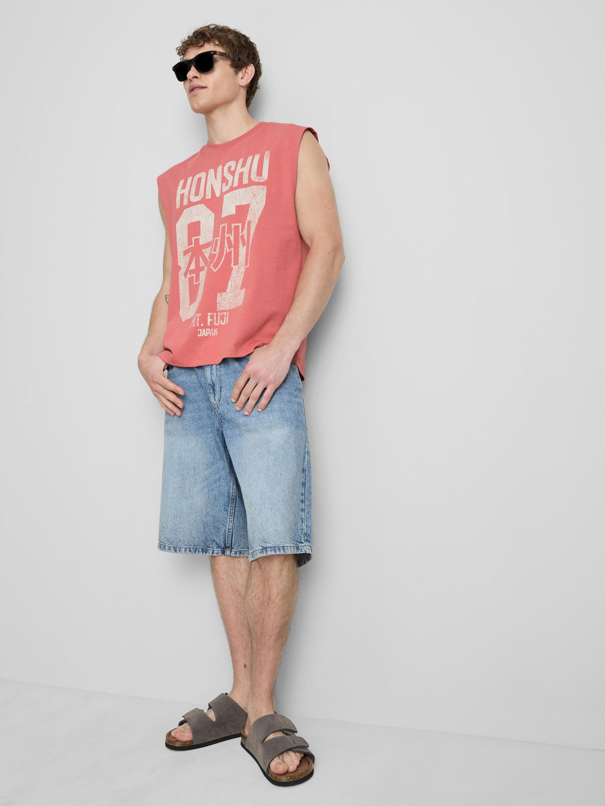 Honshu Graphic Tank Top - Red