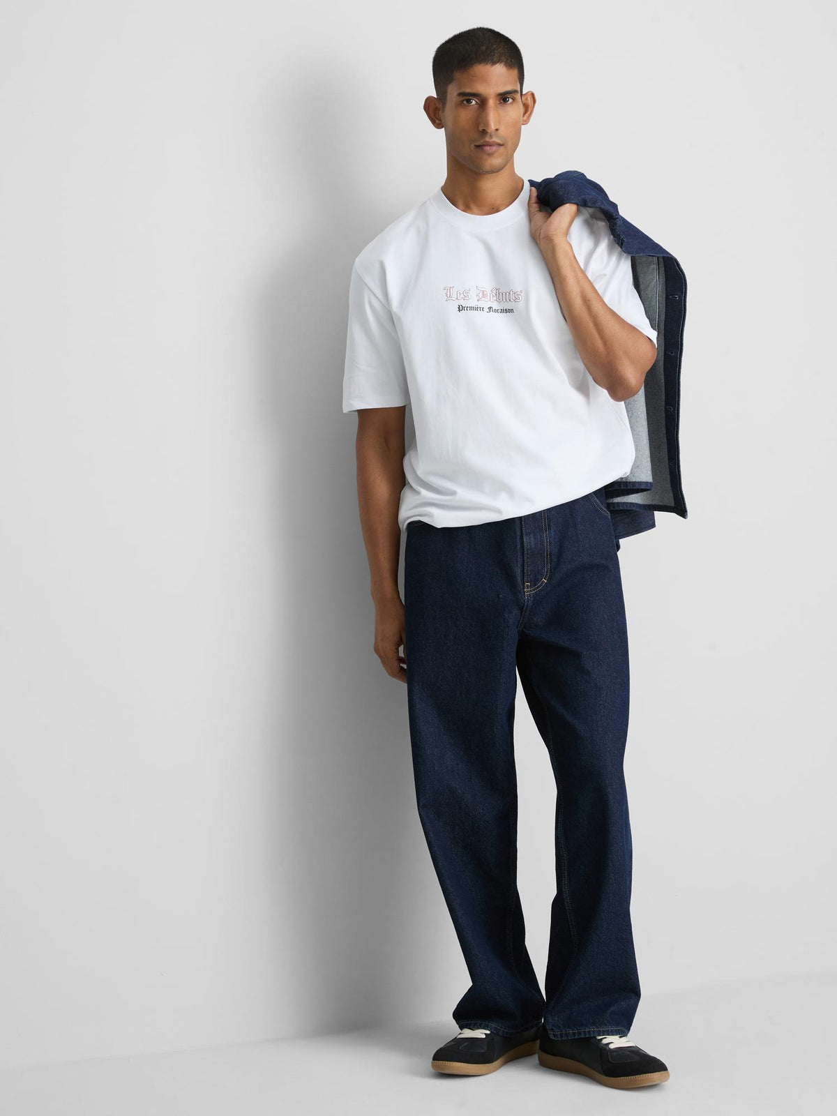 Pure Cotton Les Débuts Graphic T-Shirt - White