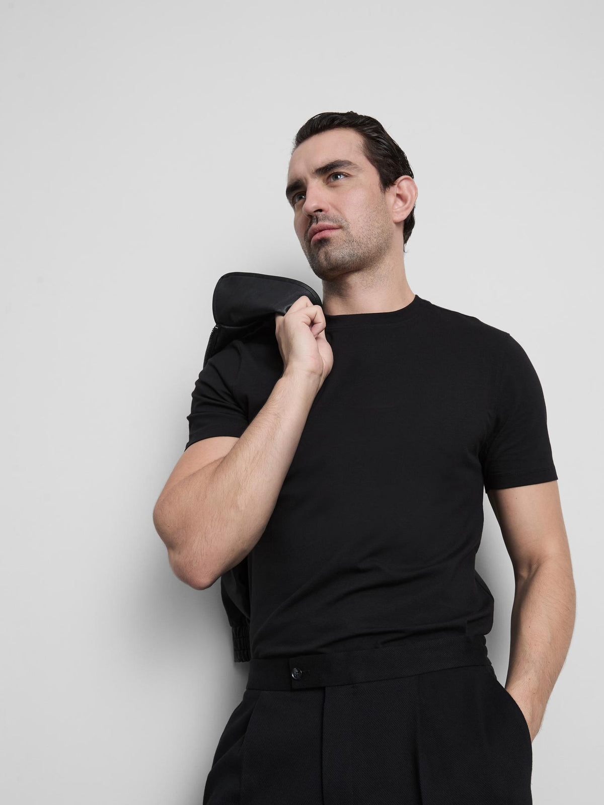 Essential Slim Fit T-Shirt - Black