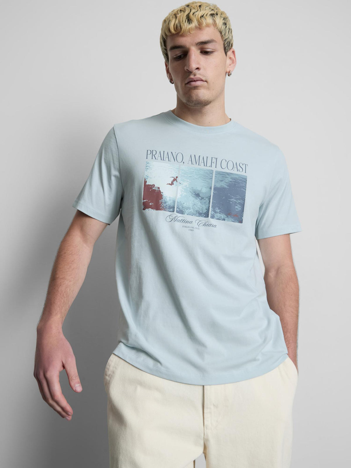 Amalfi Coast Graphic T-Shirt - Light Blue