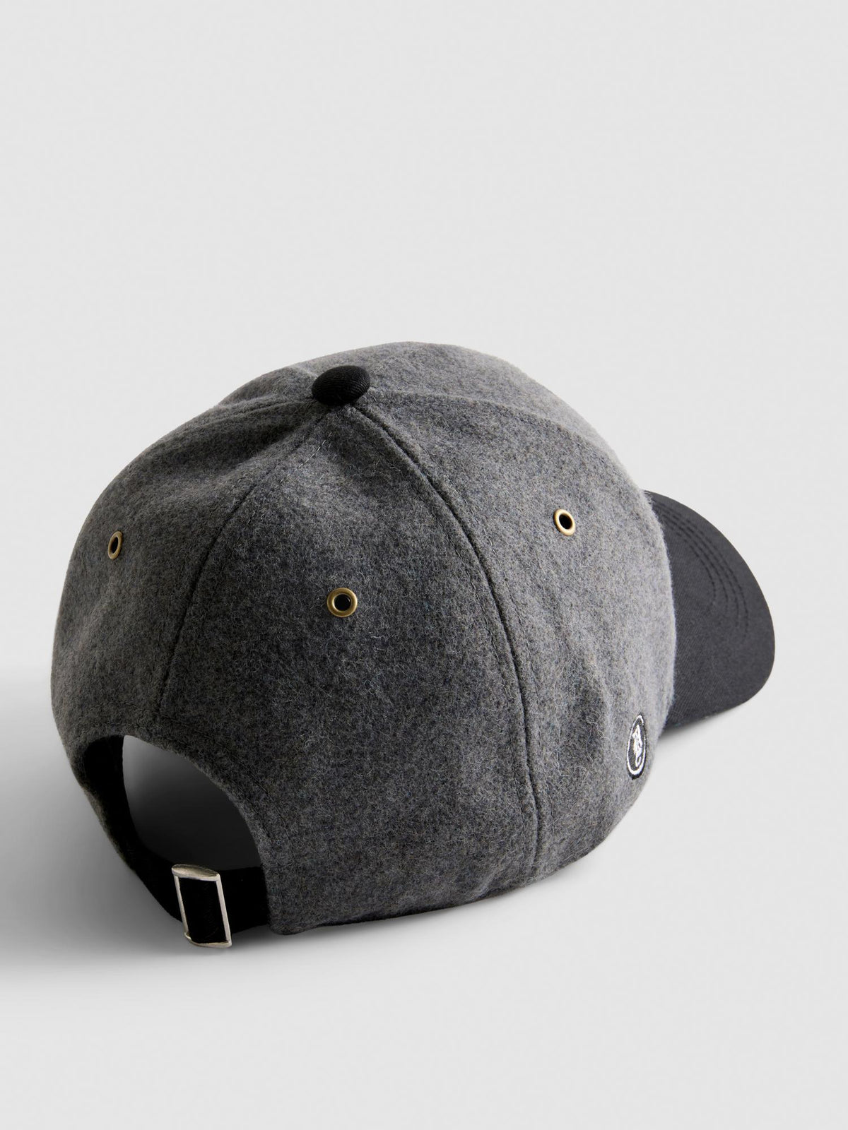Les Arcs Embroidered Baseball Cap - Charcoal