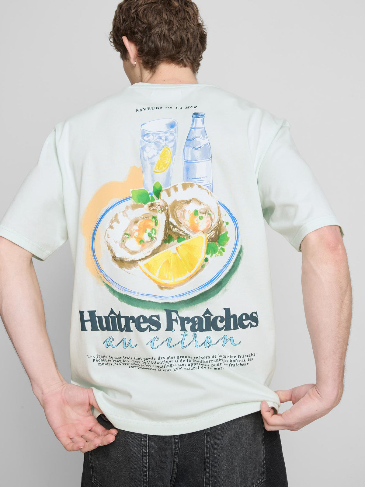 Oyster Graphic T-Shirt - Light Blue