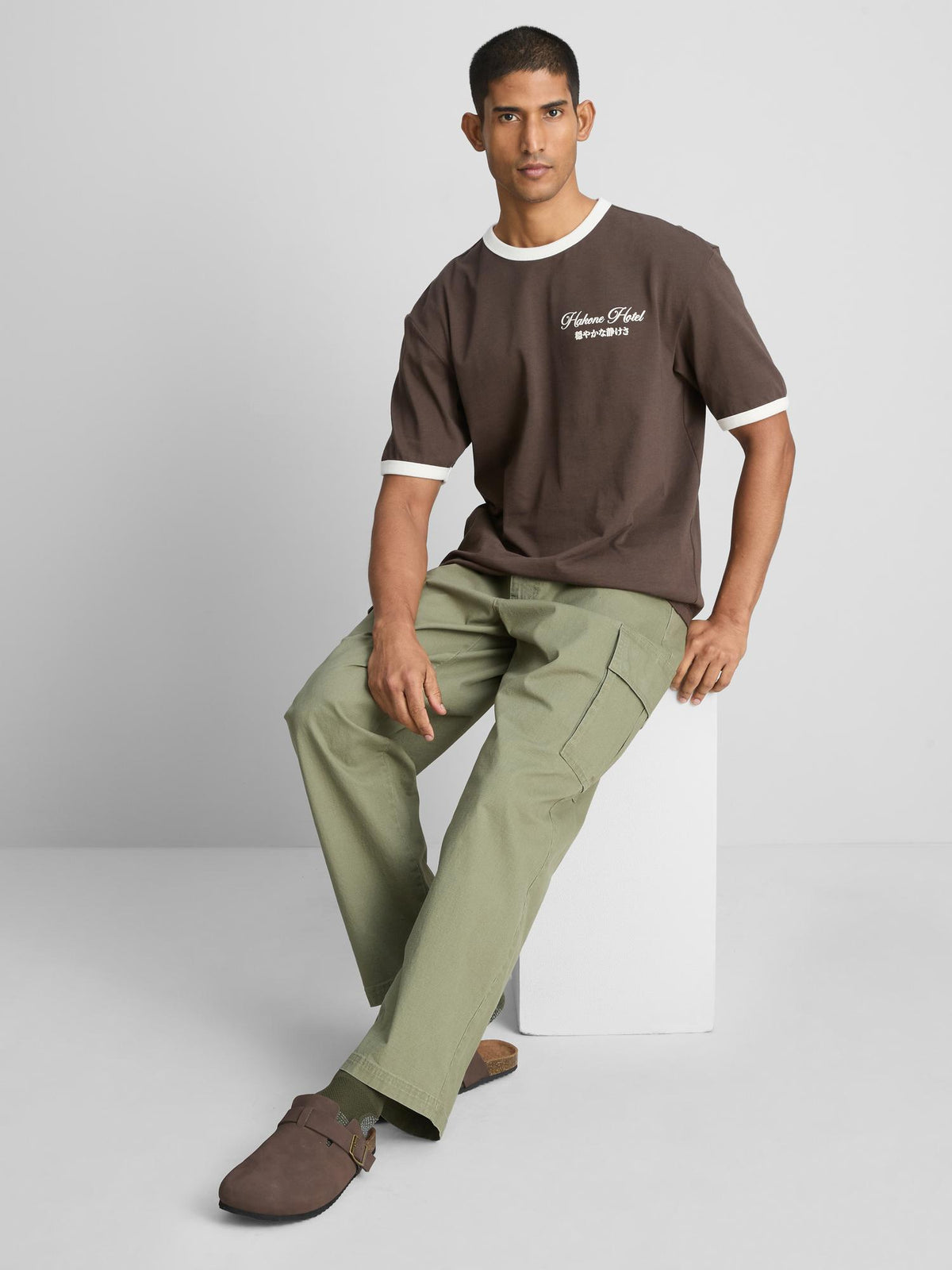 Hakone Hotel  Graphic Ringer T-Shirt - Brown